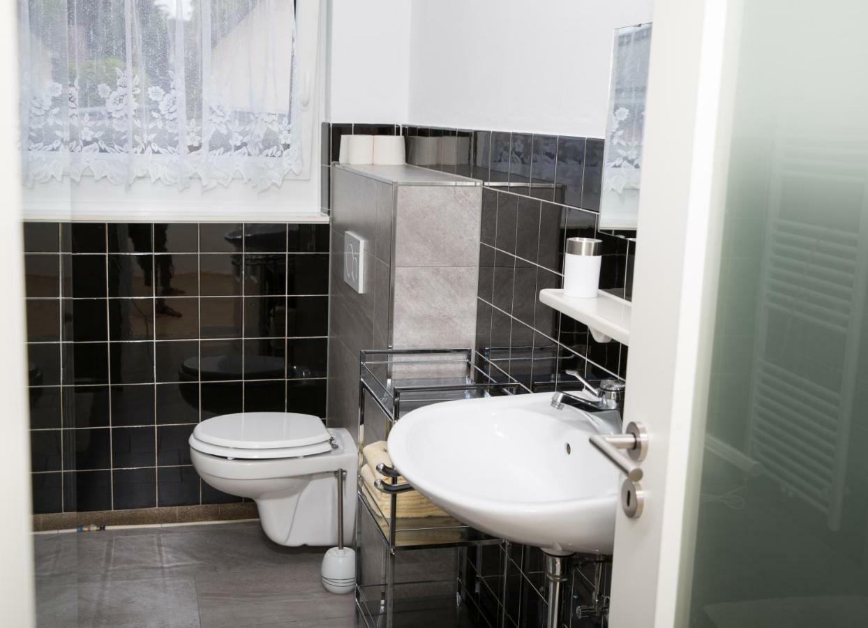 Ferienwohnung An Der Burg Windeck Екстериор снимка